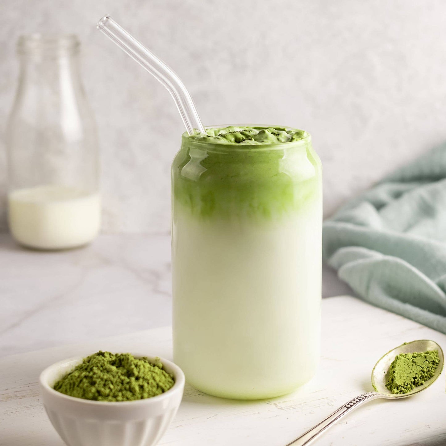 Curved glass straw